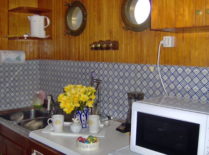 La cucina dell'appartamento privato (foresteria)